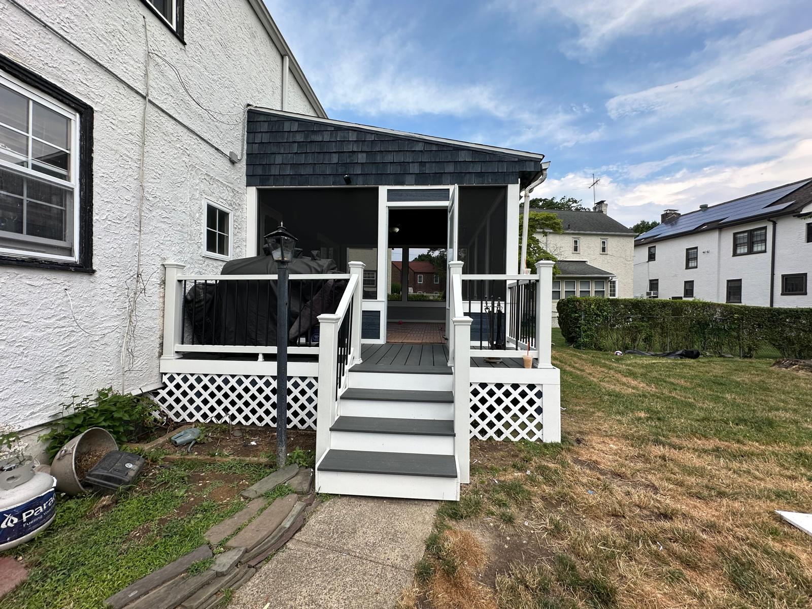 Screened In Porch - Image 13